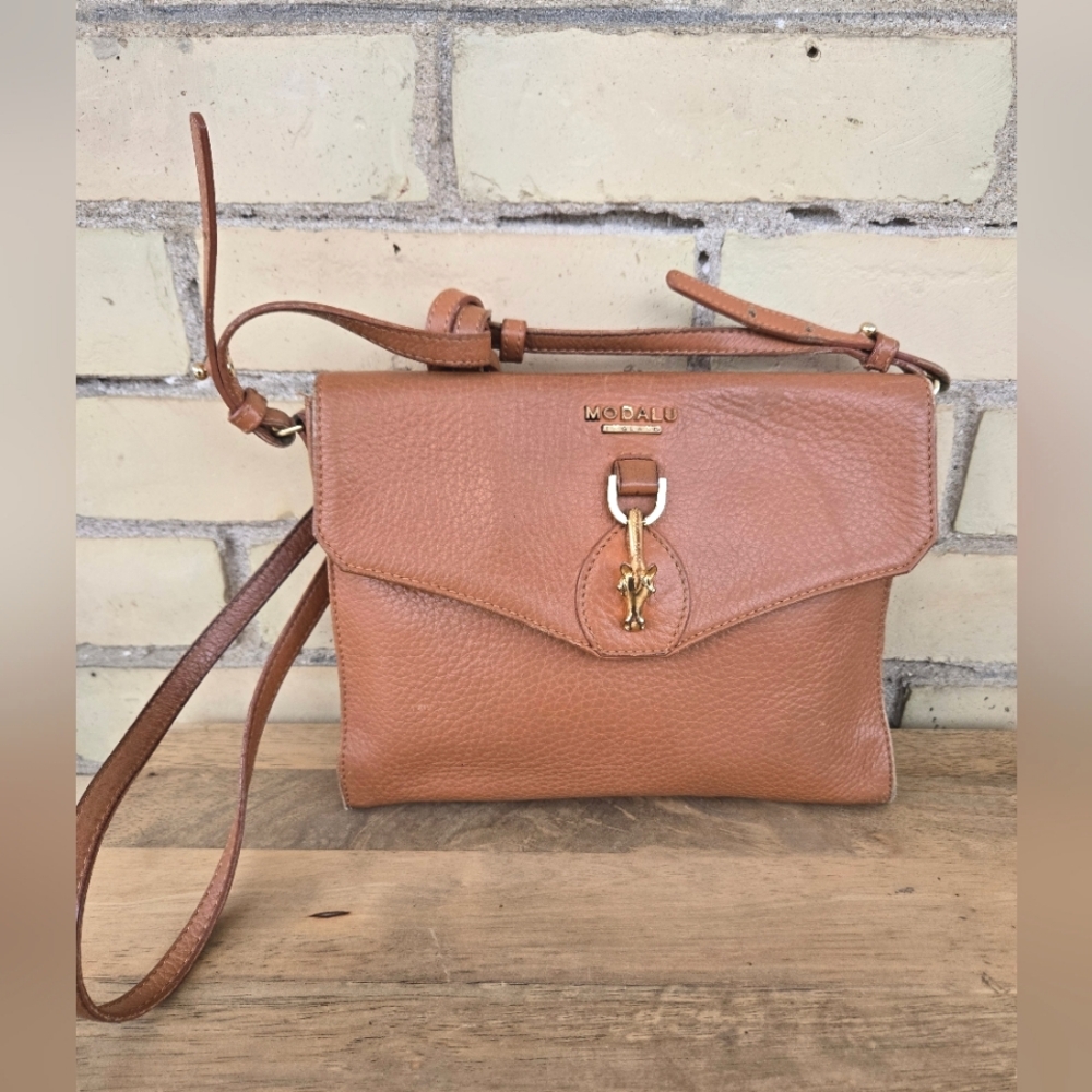 Moda Tan Leather Crossbody Bag - Picture 2 of 13